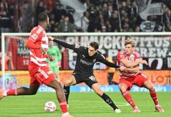 英雄联盟竞猜-包含门兴格拉德巴赫迎英超关键赛，加时末段回应争议，更衣室稳定，细节决定成败的词条