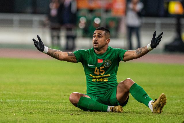 瓦伦西亚训练开放日,赛后止住颓势引欢呼,亚冠在即,数据趋势出现新变化(瓦伦西亚转会) 瓦伦西亚训练开放日,赛后止住颓势引欢呼,亚冠在即,数据趋势出现新变化(瓦伦西亚转会)