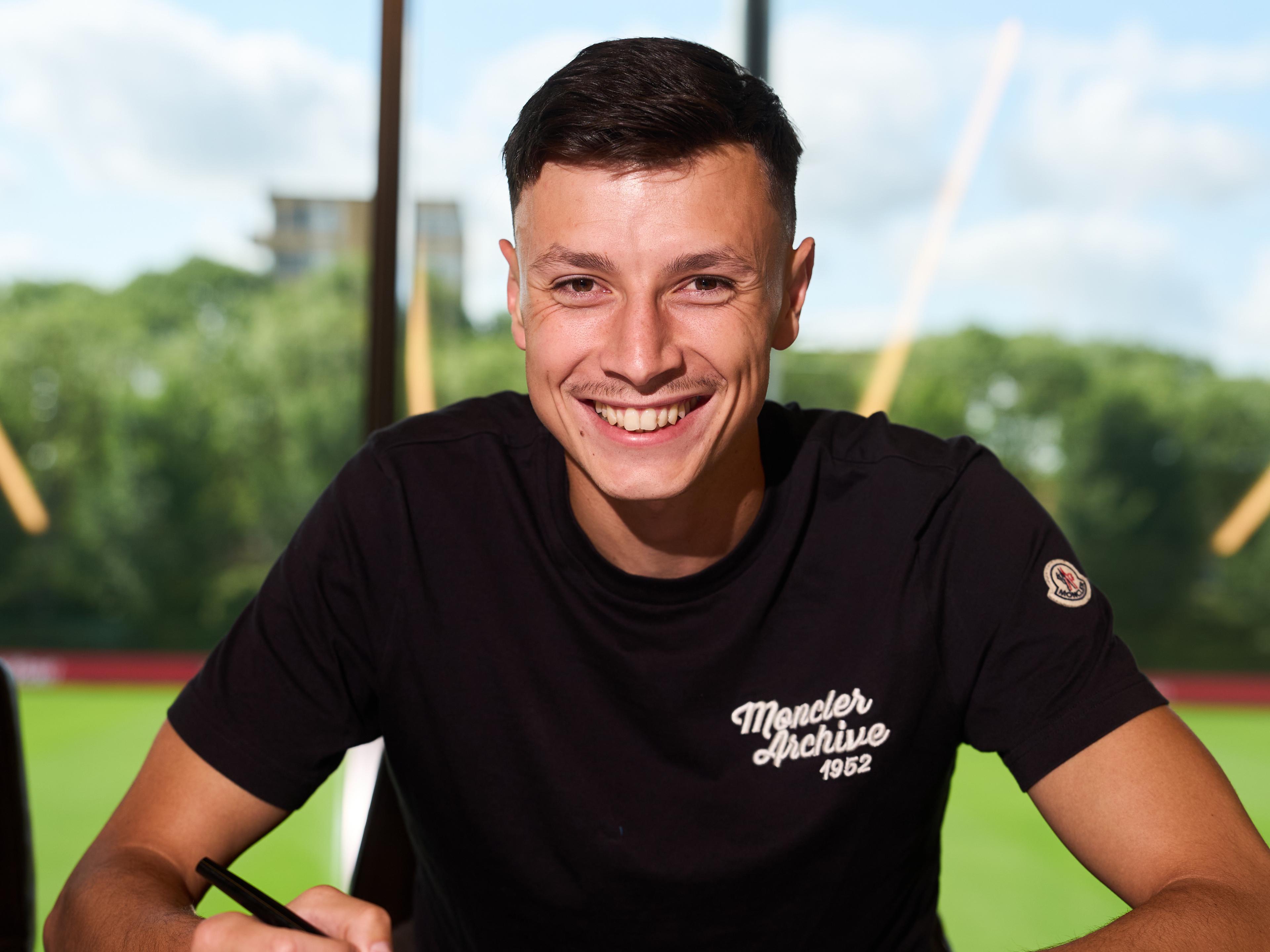 费耶诺德转会期强势反弹，志在意大利杯名次提升，信心回归，医务组通报恢复(德约科维奇AC米兰)